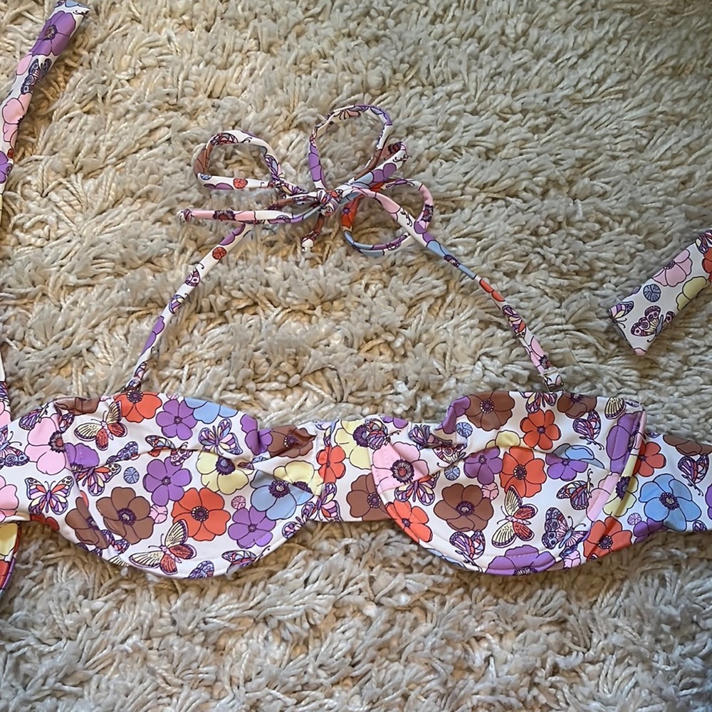 Frankies bikini top ONLY